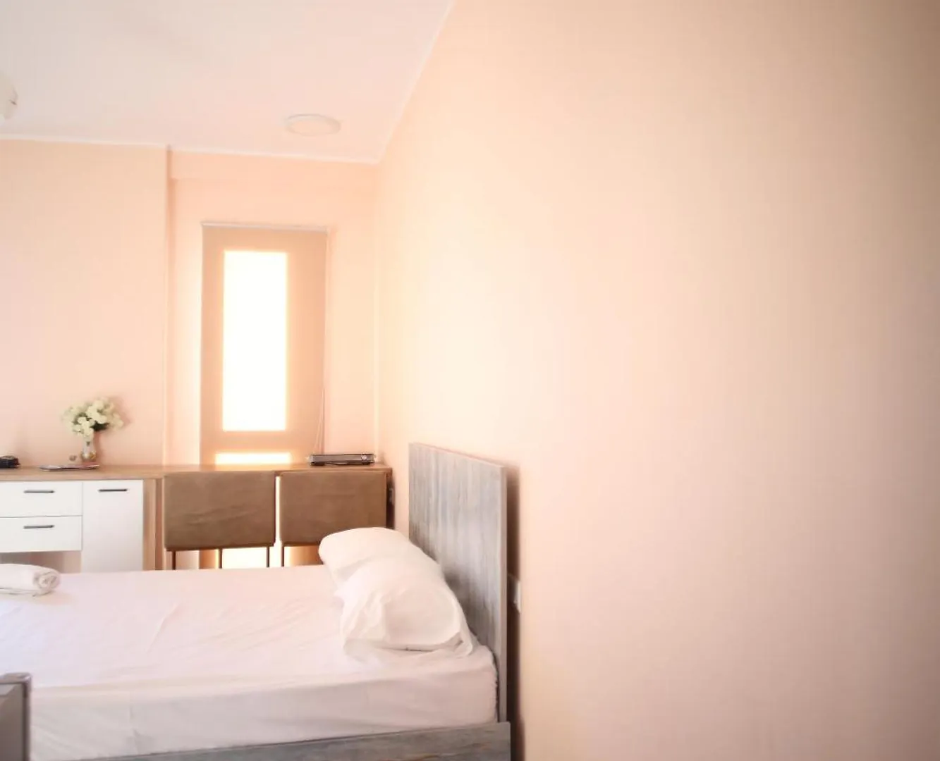 Tirana Daylight Apartment 0*,  Albania